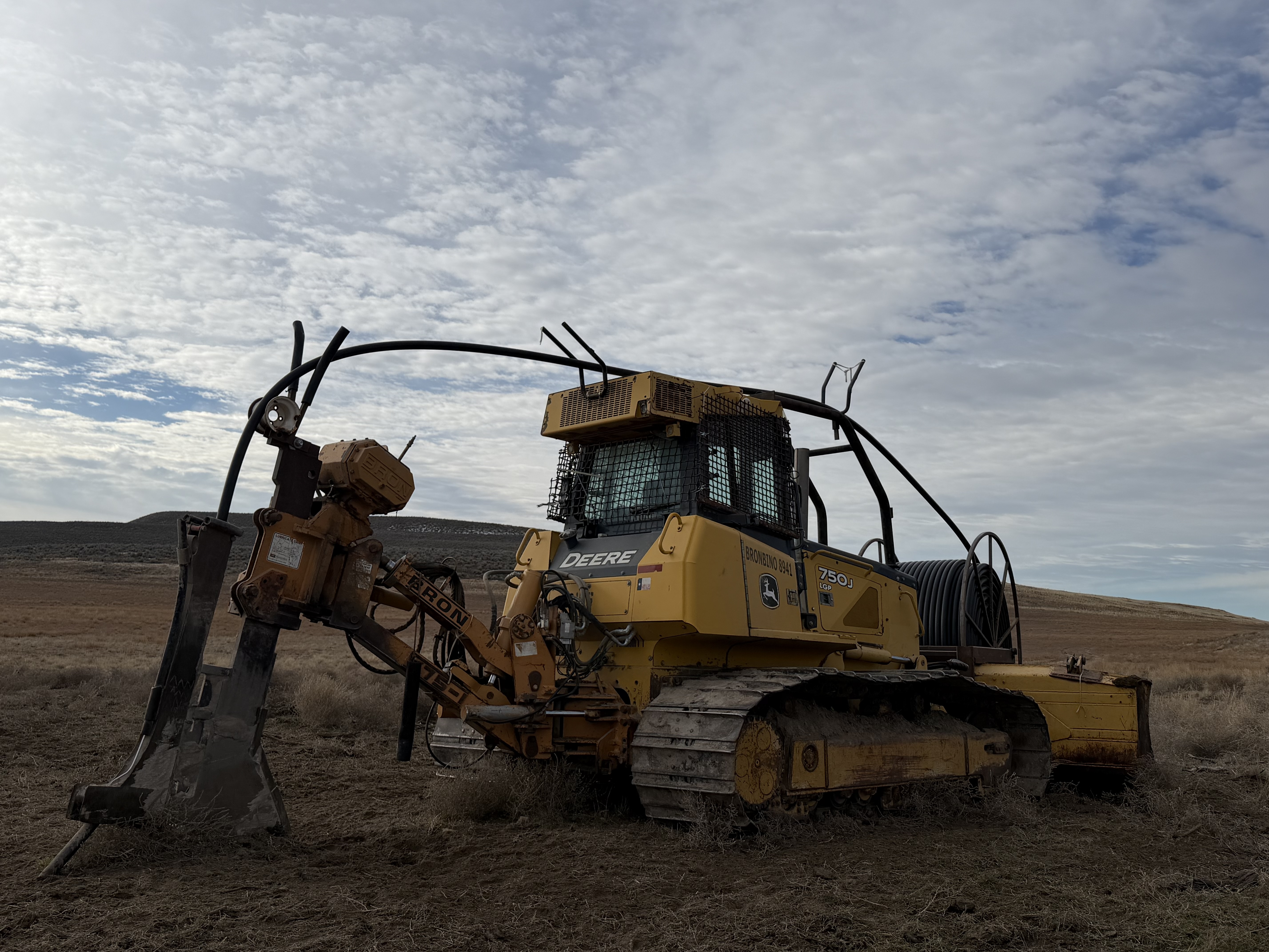 750J John Deere with Bron V75-3 Vibratory